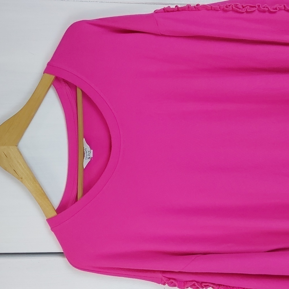 Crown & Ivy| Womens Bright Pink Super Soft Sweater W/Raised Ruffles Sleeves Sz.L - Picture 2 of 9